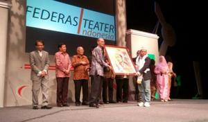 files/user/762/penyerahan-penghargaan-federasi-teater-indonesia-fti-award-2015.jpg